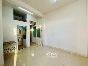 cho thuê phòng trọ giá 2,2 triệu/tháng; khu vực an ninh, sạch sẽ, thoáng mát, đảm bảo pccc