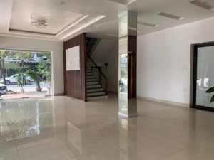 cho thuê mặt bằng tầng 1 + 2 mặt tiền đường lạc long quân đẹp nhất tp thanh hóa, lh ngay 0904767519