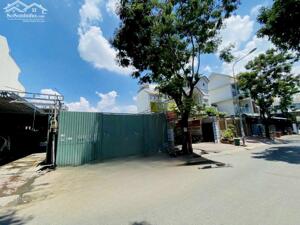 Đất 8x25m đường 1 khu Nam long Trần Trọng cung Quận 7