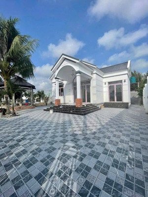 nhà vườn 2 mt đường nhựa thanh ba, xã mỹ lộc cần giuộc long an dt: 588m2 thổ cư (18 x 30)