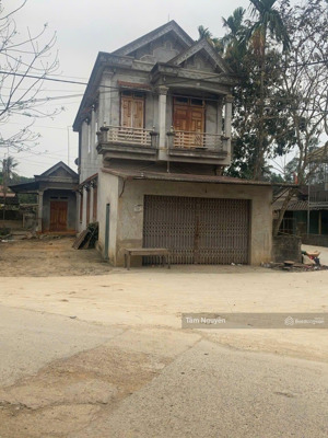 không đầu tư lô này thì còn chờ lô nào ạ
477 m2 (400 thổ cư) sẵn nhà bê tông 2 tầng kiên cố