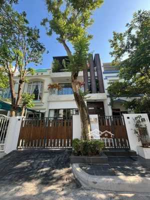 cần bán 3 căn hưng thái, 7x18m, chỉ từ 29.5 - 36 tỷ lh:0938602838 nhân