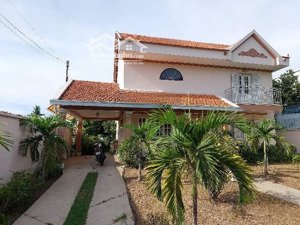 biệt thự pháp siêu phẩm - ngay ngã 3 việt kiều, củ chi - gara, sân vườn, hầm rượu - giá 16.5 tỷ