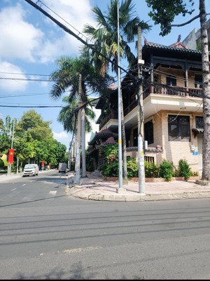 bán bt 200m2, 6pn, 4wc, 74 tỷ tại trần văn kiểu, p10, q6, hcm, chính chủ bao đẹp