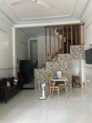cho thuê nhà mặt phố biên cương, 20 triệu vnd, 60 m2, 3pn, 3wc, q.nhơn, bình định