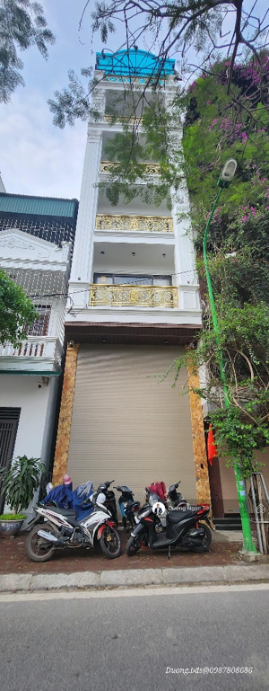 siêu phẩm nhà phân lo -kề bên khu đô thị gamuda lõi công viên yên sở 5 tầng - 7 phòng giá tốt!