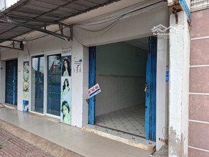 cho thuê nhà mặt tiền rất tiện buôn bán, kinh doanh; gần trường học, chợ....liên hệ zalo 0902902832