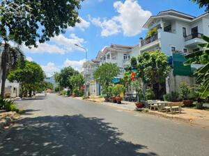 Đất biệt thự 200mét sổ hồng riêng KDC Khang Điền 14tỷ200