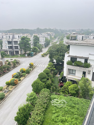 bán gấp biệt thự tại kđt phú cát city, giá đất 7,5 tỷ, dt 180m view suối thoáng mát lh: 0932341222
