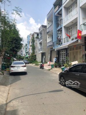 siêu phẩm chdv thoại ngọc hầu tân phú 6pn đường nhựa 6m thu nhập 20tr/tháng hơn 8 tỷ
