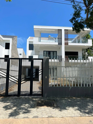 cho thuê biệt thự liền kề la maison cần giờ. 256m2 1 trệt 2 lầu 4pn. nội thất có sẵn giá 30tr/th
