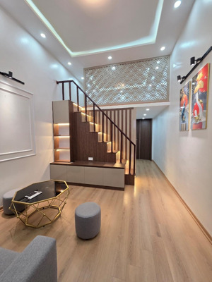 bán nhà mới koong gần trung tâm quận--- 37m2-- 4 tầng 4 ngủ --giá 5 tỉ ( thương lượng sâu). mô t