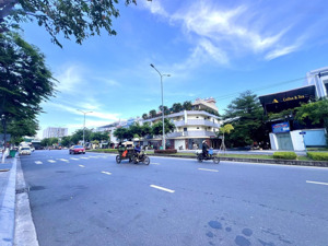 bán shophouse mặt đường rộng 35m