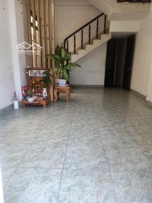 chính chủ cho thuê mặt bằng số 12a phan đình giót - nha trang liên hệ: 0886640117