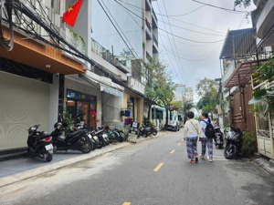 giá tốt bất ngờ - mặt phố cạnh đặng vũ hỷ, sơn trà dt khủng 175m2, ngang 5.5m kddv dịch vụ vip