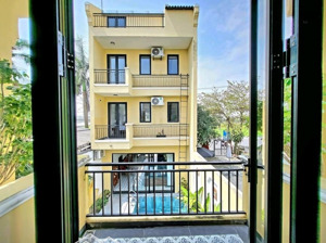 bán căn villa 5 phòng ngủ + hồ bơi, đường 28/3 cách phố cổ hội an 1,5km