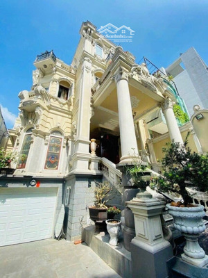 giảm 10 tỷ !bán biệt thự siêu đẹp cách mạng tháng 8, p5, tân bình. dt 10x30m, h5t, 62 tỷ 0705928382