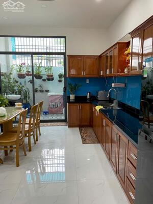 Nhà 3 tầng giá rẻ KĐT Hà Quang 2, DT 80m ngang 4, để lại nội thất, dân cư đông, hạ tầng hoàn thiện
