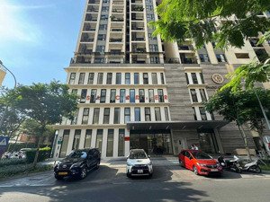 cho thuê khu hà đô centrosa làm văn phòng, showroom, nhà hàng ... trệt: 431m2 ( có cắt)