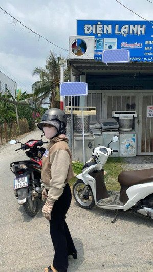 nhà ở mặt tiền đường nhựa, kinh doanh buôn bán được, sổ hồng riêng bán rẻ, long thượng la