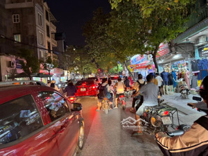 mảnh duy nhất hiếm lắm-- đg ngô thì nhậm -- phân lô vỉa hè kinh doanh -- giá tốt