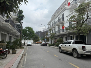 bán shophouse đẹp xuất sắc tại vincom shophouse cẩm phả, 3,65 tỷ, 75m2