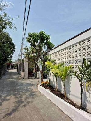 Bán Biệt Thự MiNi Phạm Thị Giây,210m2, ngang khủng gần 9m, Xe hơi ngủ trong nhà.