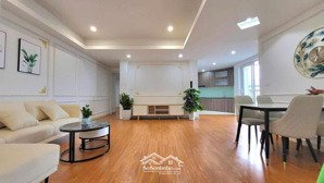 chính chủ cần cho thuê 2 ngủ 89m ban công đông nam mát tòa 197 trần phú sẵn nhà đẹp - lh 0982764925