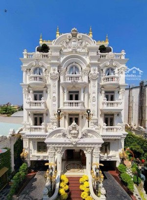 lâu đài xa hoa trong lòng trung tâm thành phố, p.10, quận 6; 20x75m; 1200m2; hầm 6 tầng, giá 300 tỷ