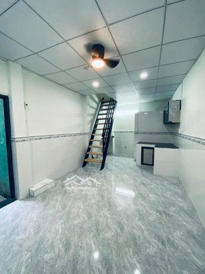 bán lỗ 500 triệu còn 1,95 tỷ - nhà nguyên căn trần hưng đạo, q5 - sổ hồng riêng