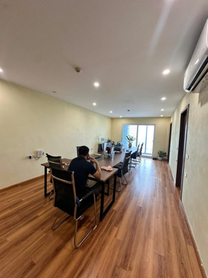 chính chủ cho thuê căn hộ 2 ngủ 2 vệ sinh 90m2, giá 13 triệu/tháng, tầng 11, view đường trần phú