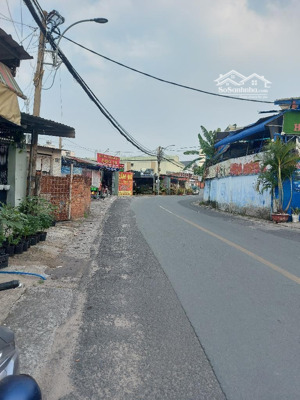 tôi cần bán nhanh nhà phan văn hớn hóc môn 175m2 sổ nở hậu 9,1 tỷ
