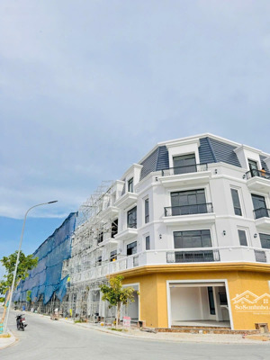 ra mắt nhà phố biển mới toanh tại trung tâm tp nha trang 2, giá f0, sổ sẵn. gía chỉ 6,2 tỷ/ căn