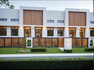 nhà phố trong kcn phước đông, nhận nhà ở ngay, sổ sẵn từng căn, giá chỉ từ 1,1tỷ/căn, mt đường 12m
