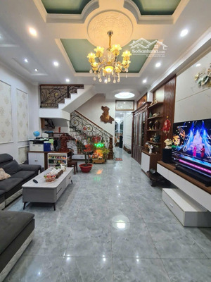 bán nhà riêng tại hẻm đường lê hồng phong, 4,5 tỷ, 240m2, 3pn, 2vs, đức trọng, lâm đồng