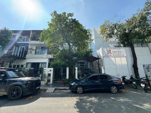 bán biệt thự 19 hưng thái 1, kđt phú mỹ hưng, quận 7, dt 126m, trệt 2 lầu, giá 31 tỷ