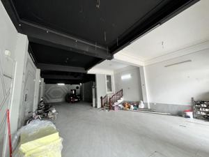 cho thuê mặt bằng 150 m2 - sàn thông, phù hợp làm kho hàng, vp, chuyển phát, kinh doanh online