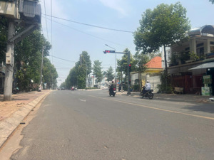 đất mặt tiền đường nguyễn tri phương 7,5 x 19 - phường chánh nghĩa thủ dầu một bd