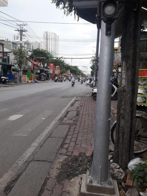 cần cho thuê kho 250m2 hẻm lớn thông đường phạm hùng