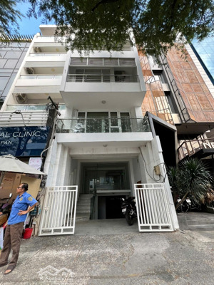 cho thuê shophouse 2mt kết cấu 5x20m , trệt + lửng tổng dtsd 200m2 mt nguyễn văn thủ , quận 1