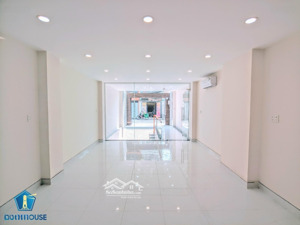 mặt bằng trệt toà nhà chdv ngay thích quảng đức - phú nhuận