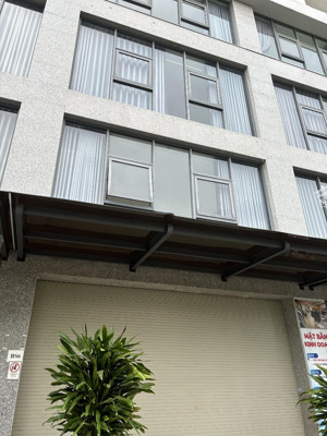cho thuê shophouse giá 30triệu 4 lầu tiện kinh doanh và ở tại diamond riverside