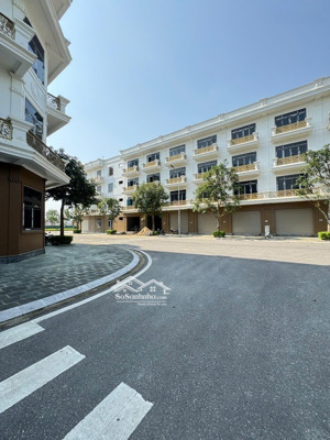 căn 60m2 mặt hà huy tập cuối cùng (bao lỗi). lh: 0966 343 969