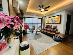 chính chủ cần tiền bán rẻ chung cư hateco hoàng mai, giá 3,8 tỷ, 72m2, 2pn, 2vs, view đẹp