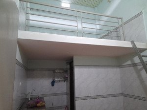 cho thuê phòng trọ tại 31a cây da xề, đông hòa. phòng rộng 12m2, gác đúc lửng 8m2. cách ql 1k 200m