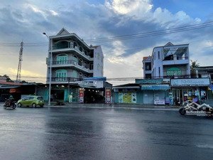 hàng hiếm tại đt 52 hòa long, 38 tỷ, 1426,8m2, 300m2 thổ cư brvt, bán 2 căn nhà mặt phố