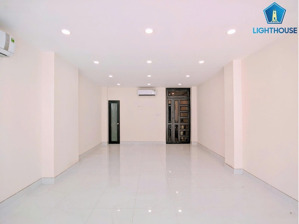 mbkd ở trung tâm phú nhuận, dtsd 40m2 lối đi riêng, wc riêng thích hợp kinh doanh mọi ngành nghề