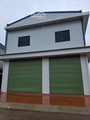 cho thuê kho xưởng lô góc 2 mặt tiền, 3 mặt thoáng, mặt đường trục chính giao thông thuận tiện