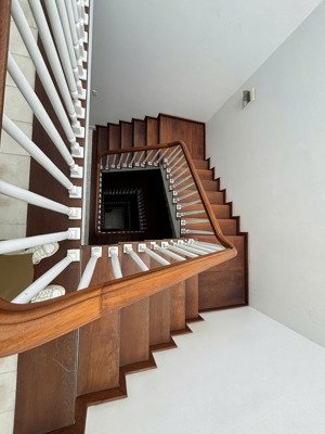 bán nhà tuyến 2 lê hồng phong - phượng chi đi vào.