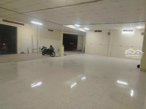 cho thuê kho góc 2 mặt tiền đường xe tải bình lợi, bình thạnh giá chỉ 32 triệu/tháng